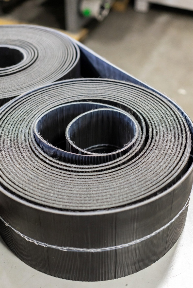 Стыковка и монтаж конвейерных лент для ленточных конвейеров и транспортеров