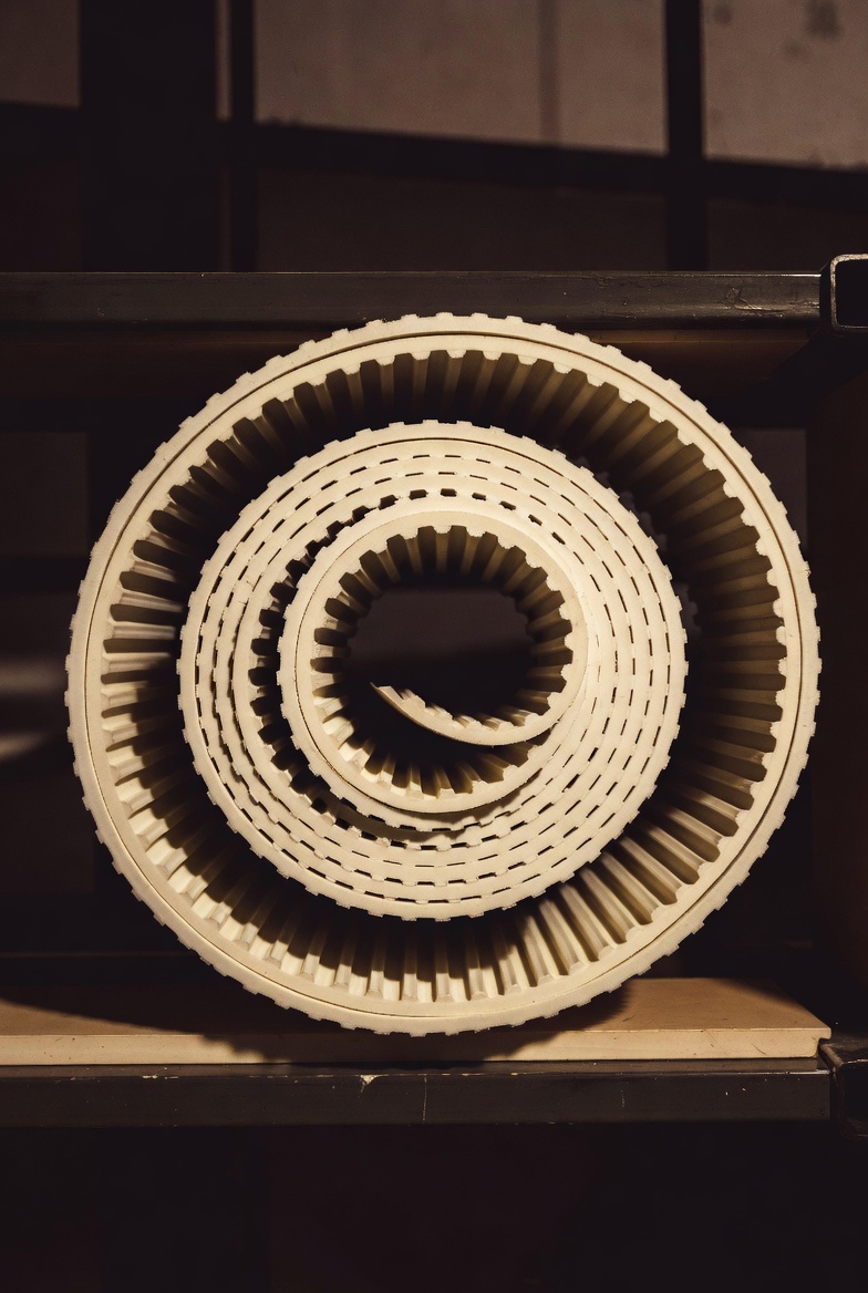 Размеры и типы конвейерных лент для эффективной работы конвейера