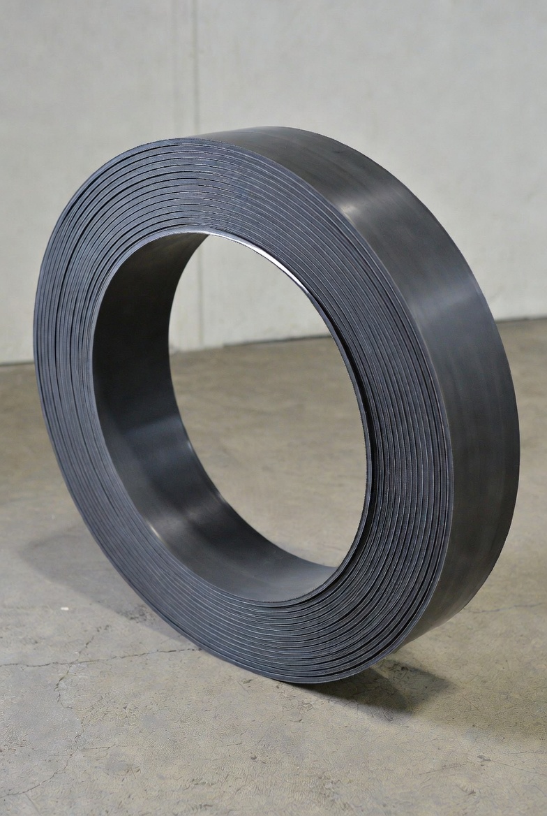 Конвейерные ленты и скребковые устройства для эффективной транспортировки материалов